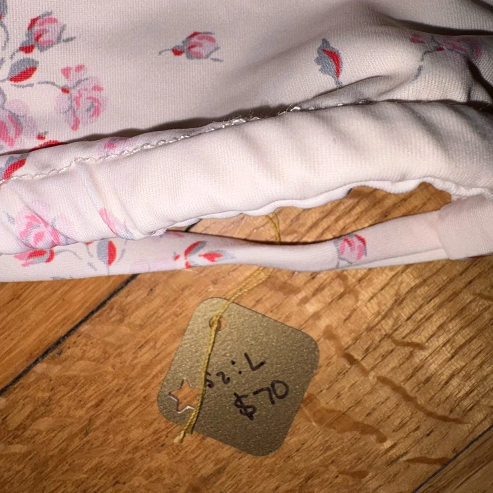 Frankie’s Bikinis Tia Top Sweet Rose Print